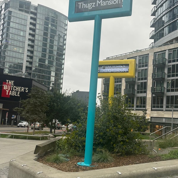 Photos at Amazon - Roxanne (SEA37) - South Lake Union - 0 tips