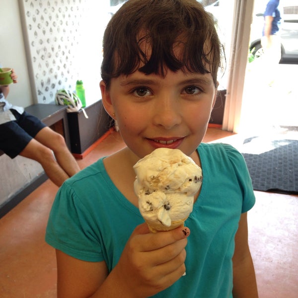 6/19/2015에 Eric B.님이 Sweet Jane&#39;s Frozen Desserts에서 찍은 사진