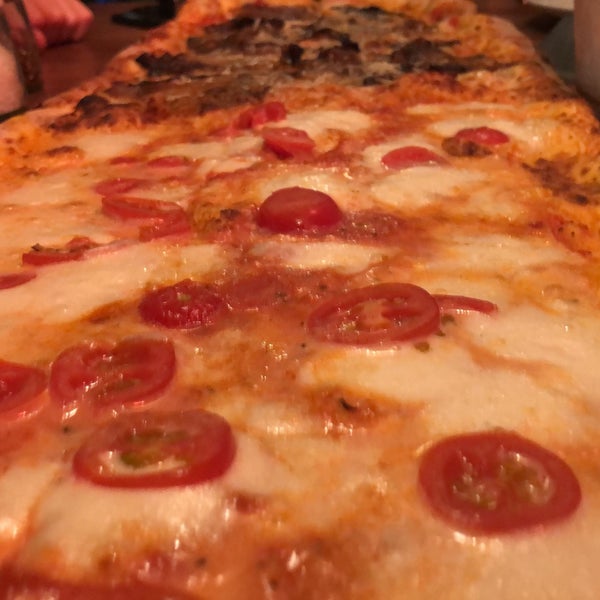 12/9/2018 tarihinde Hikmet Emre K.ziyaretçi tarafından Metre Pizza'de çekilen fotoğraf