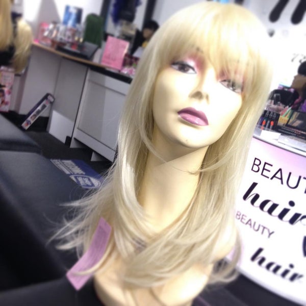 Wigs Tess wig hair extensions Lower East Side 1 tip from 1 visitor