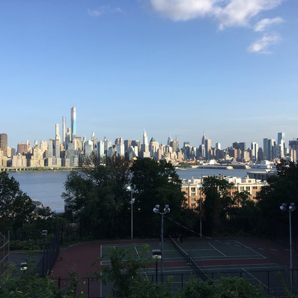 Boulevard East Scenic Lookout