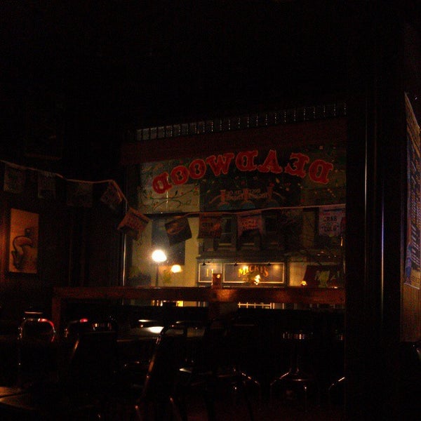 3/20/2013 tarihinde Andrew A.ziyaretçi tarafından Deadwood Tavern'de çekilen fotoğraf