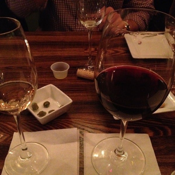 12/22/2012にRebeccaがWe Olive &amp; Wine Barで撮った写真