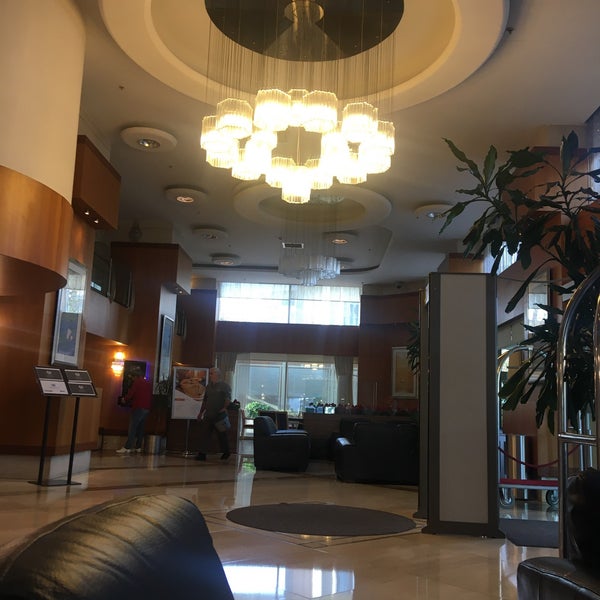 Das Foto wurde bei Byotell Hotel von Oktay am 11/17/2019 aufgenommen
