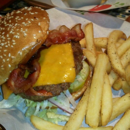 Photo taken at Chili&#39;s Grill &amp; Bar by Melanie D. on 1/21/2013