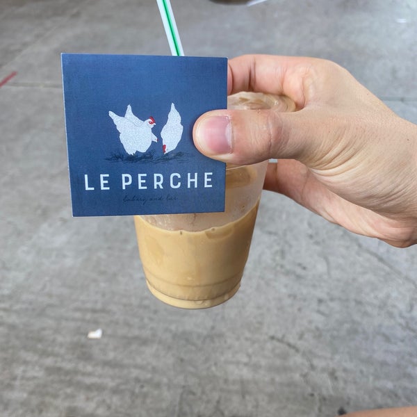 Das Foto wurde bei Cafe Le Perche von Chloe am 9/6/2020 aufgenommen