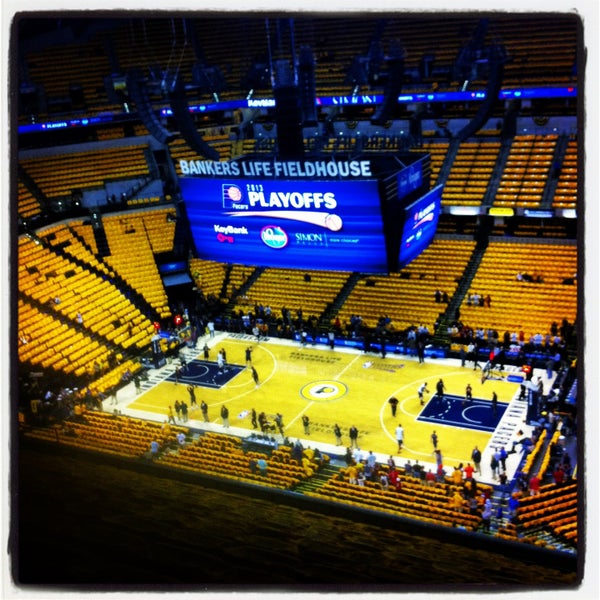 Foto tomada en Gainbridge Fieldhouse  por Clayton B. el 5/28/2013