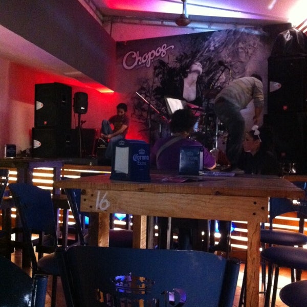 11/24/2013에 Cipactli R.님이 Chopos Miches &amp; Bar에서 찍은 사진