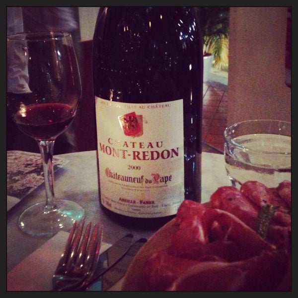 รูปภาพถ่ายที่ Ô BATIGNOLLES Wine Bar โดย Sarah D. เมื่อ 7/8/2013