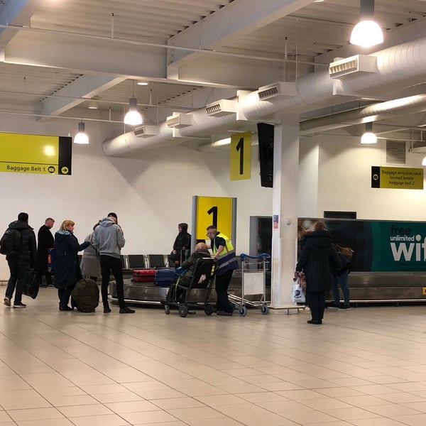 Foto tirada no(a) George Best Belfast City Airport (BHD) por Miwa N. em 12/9/2018