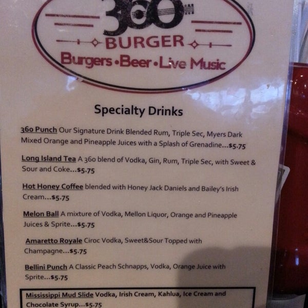 Foto diambil di 360 Burger oleh Stephanie S. pada 2/16/2014