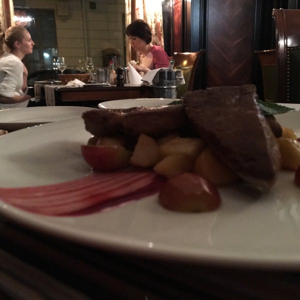 3/11/2017 tarihinde Emre B.ziyaretçi tarafından Ресторан «Шкоцька» / Szkocka Restaurant &amp; Bar'de çekilen fotoğraf