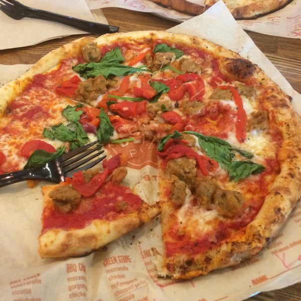 3/24/2016にKenny C.がBlaze Pizzaで撮った写真
