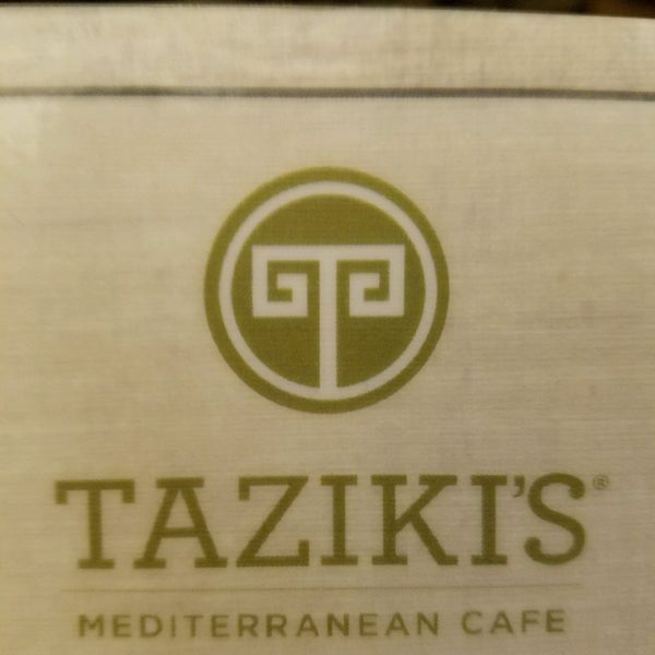 Photo prise au Taziki&#39;s Mediterranean Cafe par Jeff R. le2/27/2017