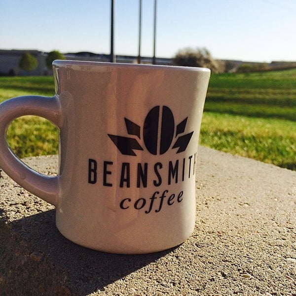 Foto tirada no(a) Beansmith Coffee Roasters por Beansmith C. em 5/2/2014