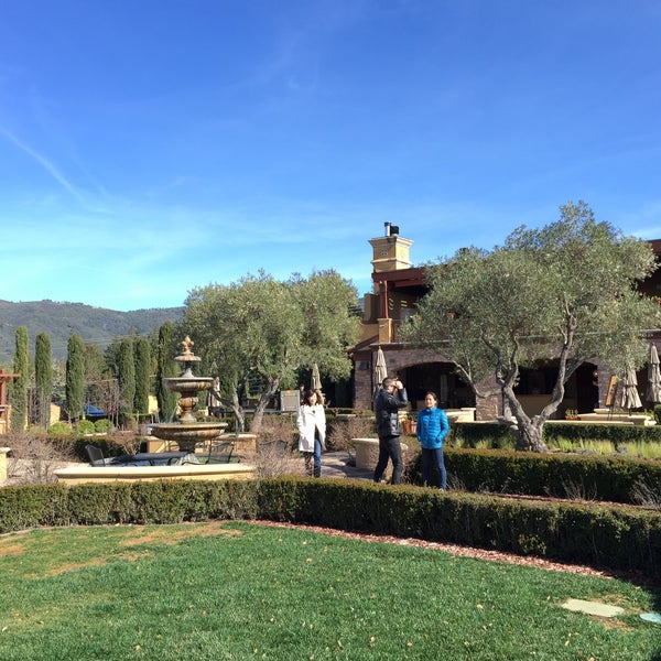 Photo taken at Regale Winery &amp; Vineyards by Clarence L. on 1/26/2016