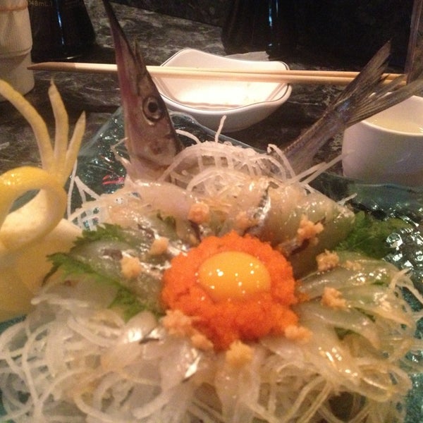 Снимок сделан в Yummy Grill &amp; Sushi пользователем Lawrence B. 2/21/2013