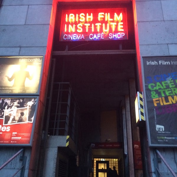 Снимок сделан в Irish Film Institute (IFI) пользователем Áquila F. 12/14/2015