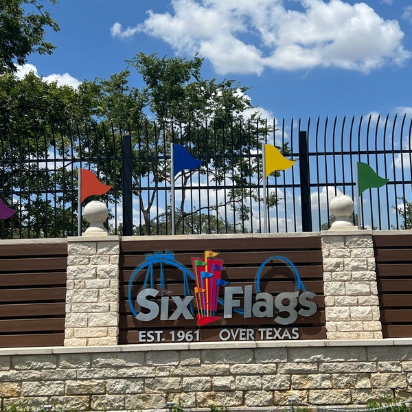 Photo taken at Six Flags Over Texas by Chad on 8/6/2022
