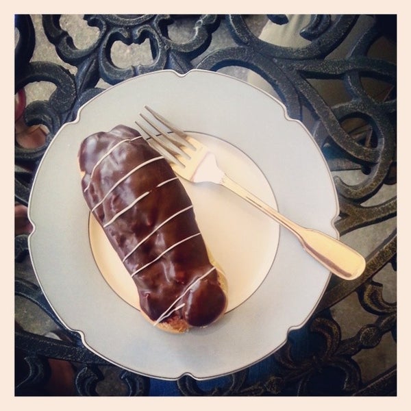 6/29/2014にKayla B.がElizabeth&#39;s Gourmet Delights. Bakery &amp; Cafeで撮った写真