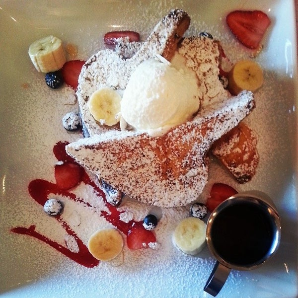 1/5/2014にKayla B.がElizabeth&#39;s Gourmet Delights. Bakery &amp; Cafeで撮った写真