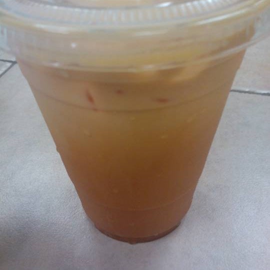 Ordered the Thai iced tea & sipped the deliciousness while I  waited...then got topped off before I left!