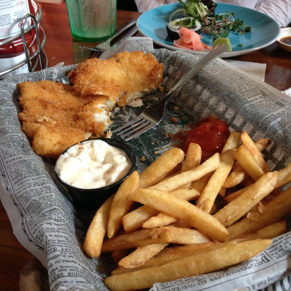 Photo taken at Batter&#39;D-Fried Boston Seafood by Spencer L. on 4/28/2013