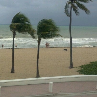 Photo taken at Courtyard Fort Lauderdale Beach by Randy R. on 10/15/2012