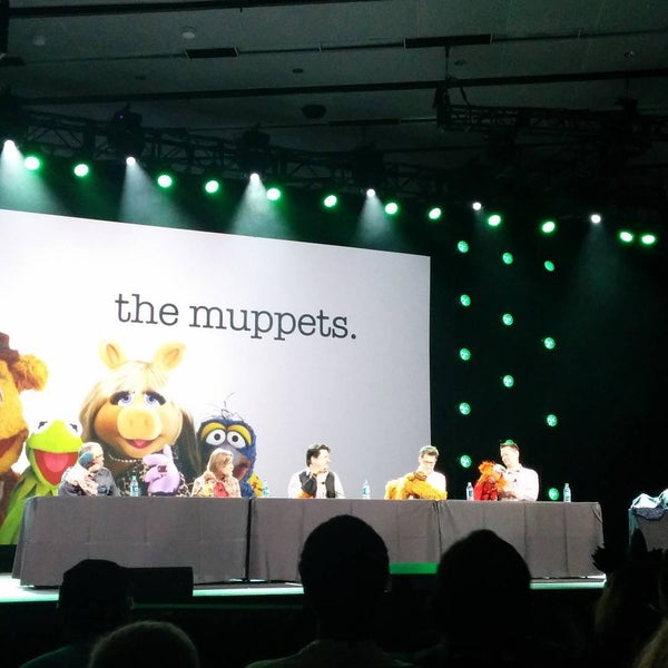 Wrestlemania 38 stage. Рестлмания 26. Wrestlemania 23. Регги фестиваль бауманская. Сцена концерт.