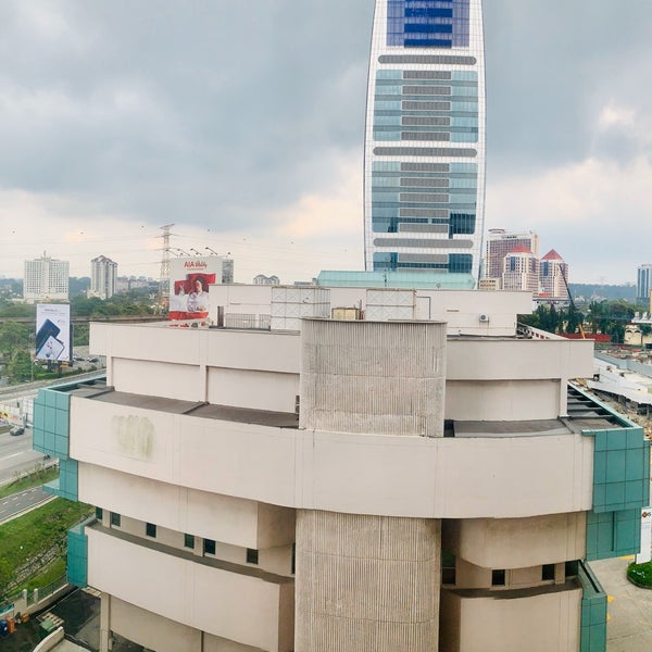 Foto scattata a Hilton Petaling Jaya da Mazin A. il 10/13/2019