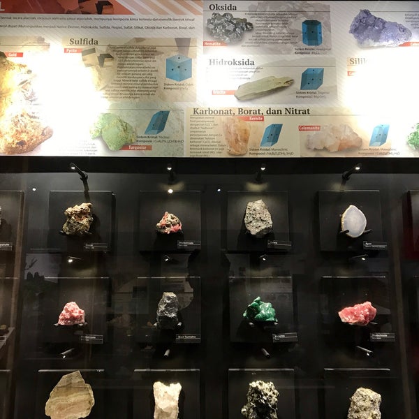 Photo prise au Museum Geologi par Mazin A. le7/25/2017