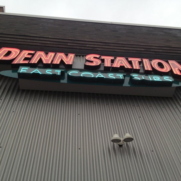 3/18/2013 tarihinde Julian K.ziyaretçi tarafından Penn Station East Coast Subs'de çekilen fotoğraf