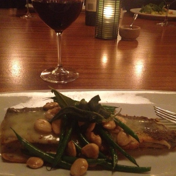 1/15/2013 tarihinde Matt E.ziyaretçi tarafından Trellis Restaurant'de çekilen fotoğraf