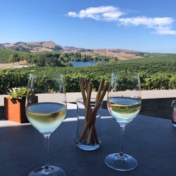 Foto diambil di Cuvaison Estate Wines oleh Tanya B. pada 8/30/2019
