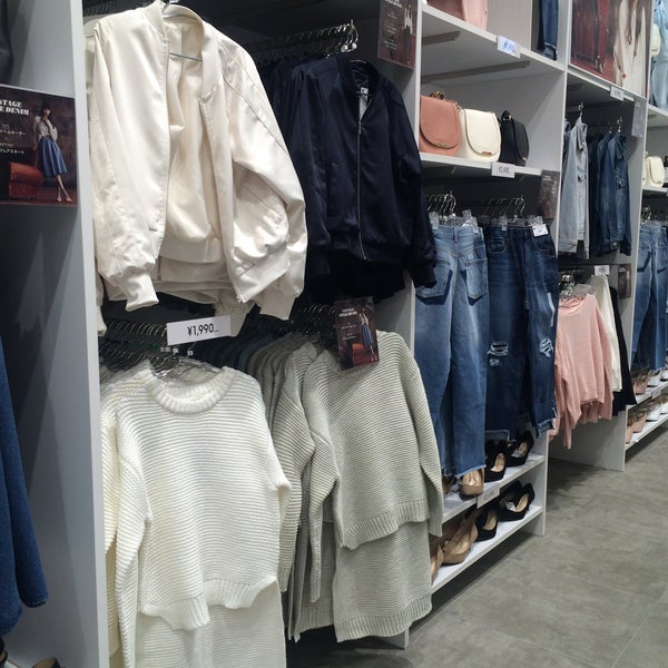 Photos At Gu 豊田市 愛知県