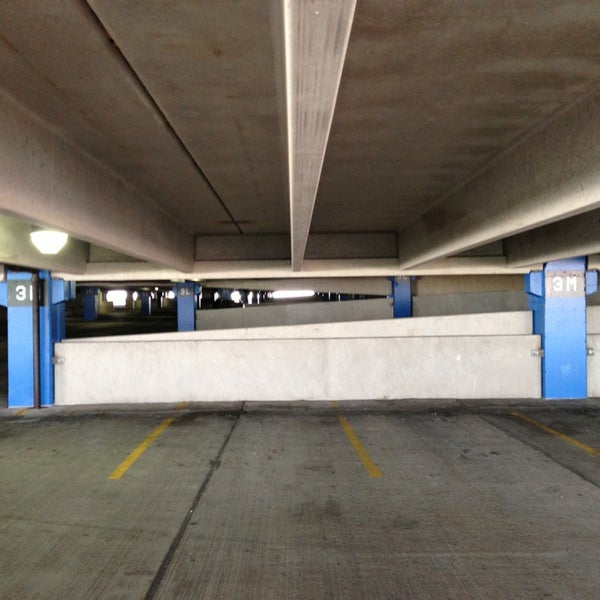 Muvico Parking Garage Parking In Rosemont