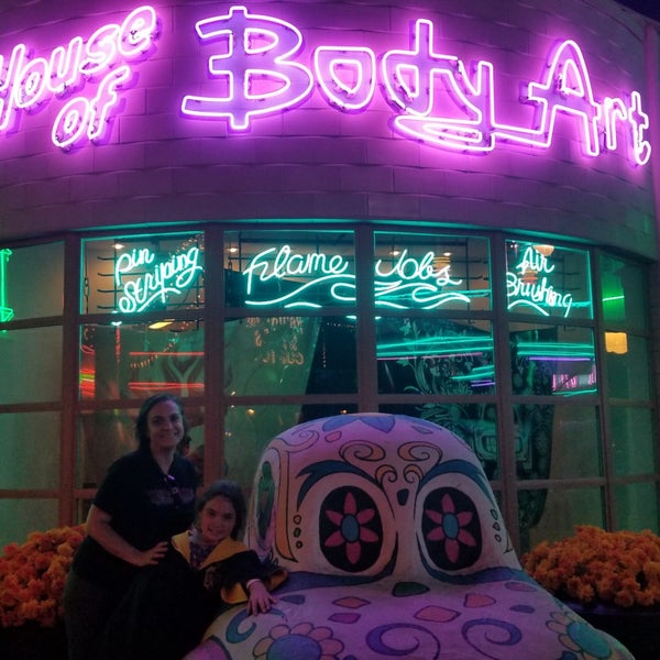 Ramone's house sales of body art