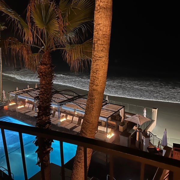 รูปภาพถ่ายที่ Surf &amp; Sand Resort โดย Nic L. เมื่อ 12/28/2022