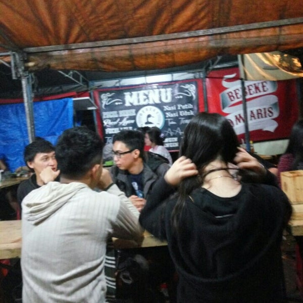 Fotos Em Bebeke Om Aris Restaurante Asiatico Em Bandung