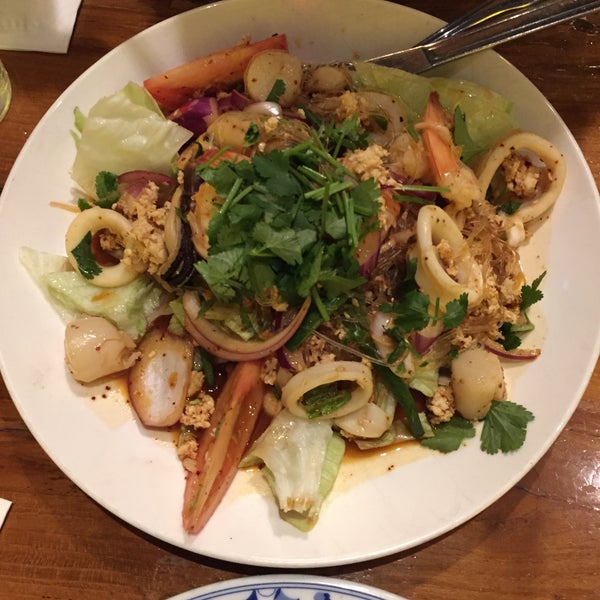 2/15/2015 tarihinde J P.ziyaretçi tarafından Thai Ginger Restaurant'de çekilen fotoğraf