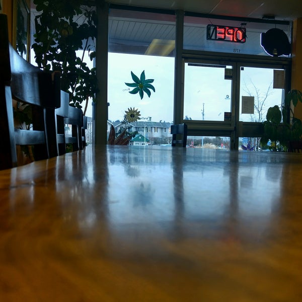 Evviva Woodfired Pizza Pizzeria in Edmonds