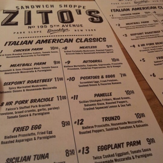 Foto tomada en Zito&#39;s Sandwich Shoppe  por Zachary F. el 11/2/2012