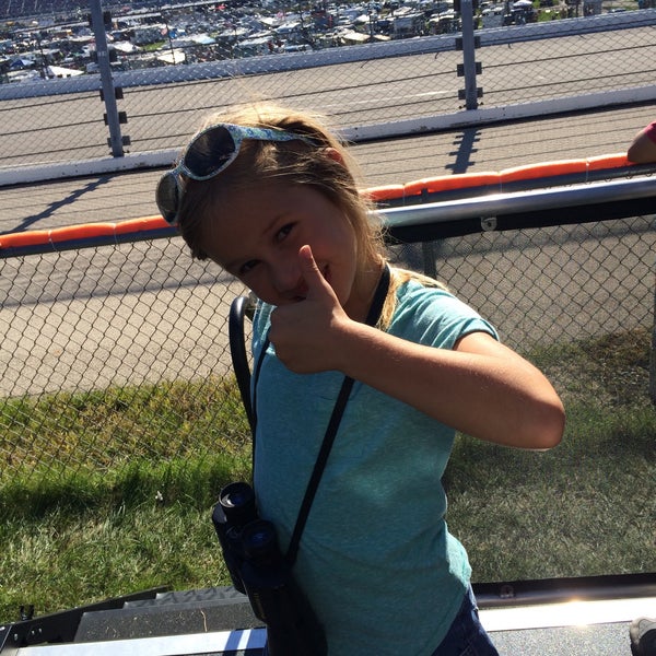 Das Foto wurde bei Chicagoland Speedway von Noela S. am 9/20/2015 aufgenommen