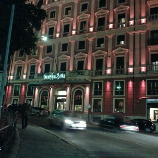Foto tomada en Grand Hotel Savoia  por Paola P. el 2/16/2013