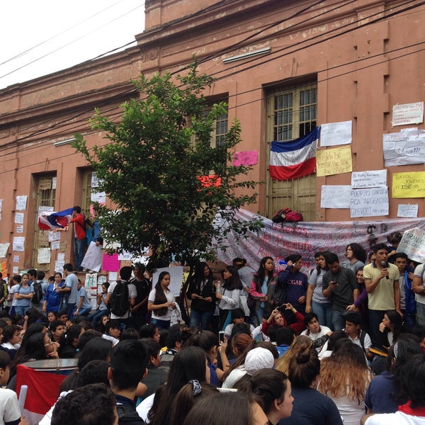 Photo taken at Escuela Basica Nº 1 y Colegio Nacional &quot;Republica Argentina&quot; by Juani S. on 5/5/2016
