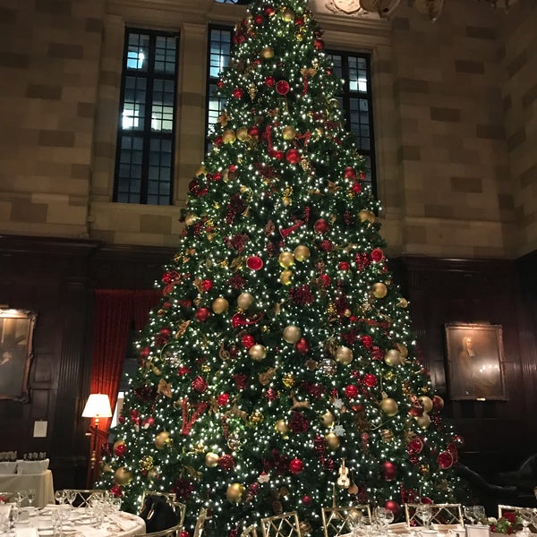 Photo taken at Harvard Club of New York City by JapanCultureNYC on 11/30/2018