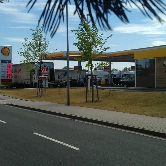 Photo taken at Shell by Sergej on 6/14/2015