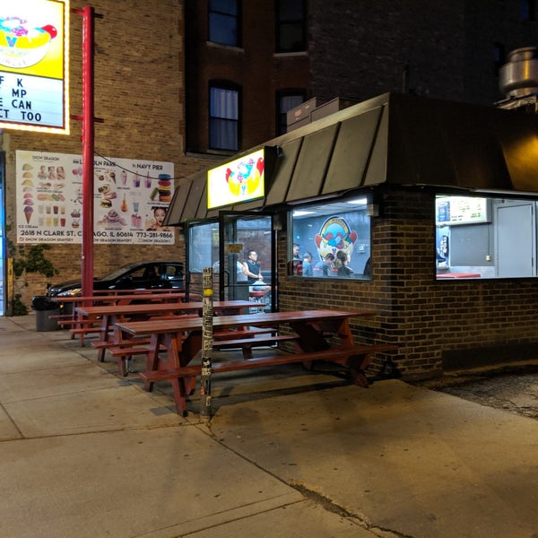 Photo taken at The Wiener&#39;s Circle by Becky P. on 6/14/2019