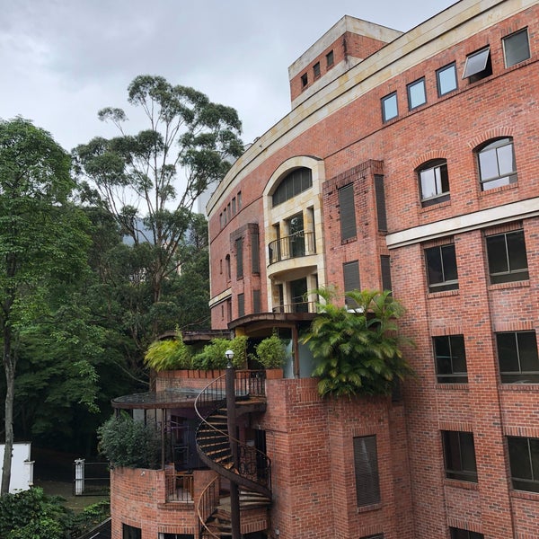 Снимок сделан в Hotel Park 10 Medellin пользователем Zack K. 11/17/2018