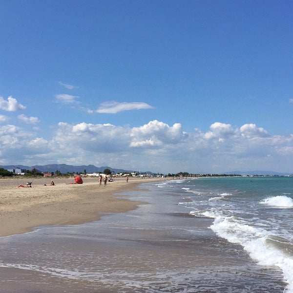 Photo taken at Playa de Almarda by プロフィール変更 on 6/16/2015